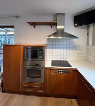 Moderní kuchyně s vestavěnými spotřebiči,6293