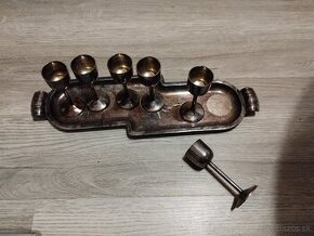 Poháriky s podnosom