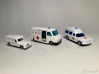 Stare auticka sanitky