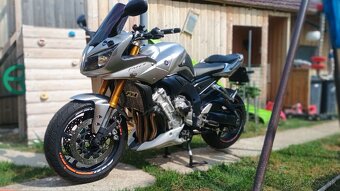 Yamaha Fz1 Fazer REZERVOVANA