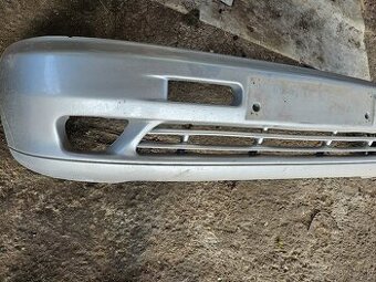 Mercedes Vito r. 2000 predný nárazník a smerovky.