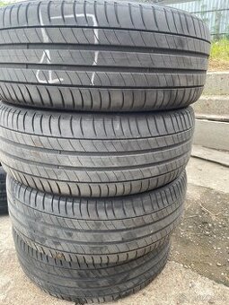 215/50 R18 michelin
