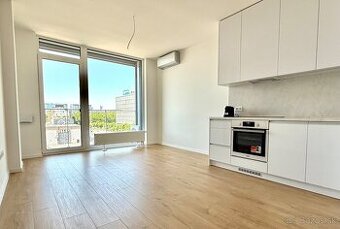 Nový1-izbový apartmán s oddel.spacím kútom v širšom centreBA