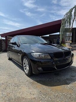 BMW E90 318i Lci