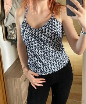 Guess top- nový s visačkou