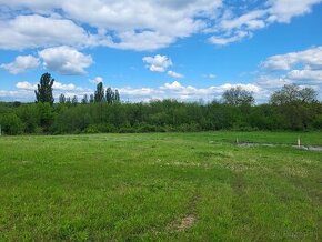 Lukratívny stavebný pozemok 851 m2 Kalinčiakovo - 1