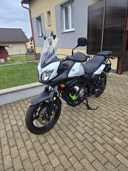 predám suzuki vstrom 650 DL ABS r.v.2017