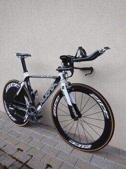 bicykel KUOTA, triatlon, časovka, komplet karbon, 8,2 kg