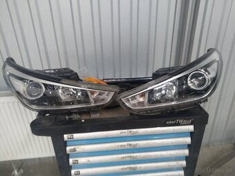 Hyundai i30 Predné svetlá 92101-g4020 . 92102-g4020 - 1