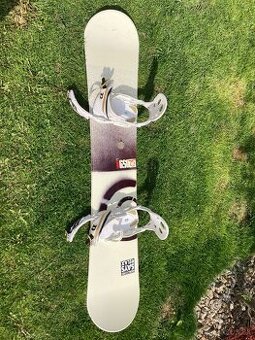 Snowboard Nitro s viazaním - 1