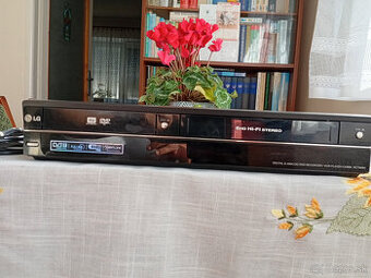 Použitý, stále funkčný LG digital/analog DVD recorder - VCR