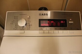 práčka AEG z vrchu plnená