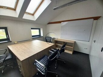 Ponúkame na prenájom kanceláriu, 15,54 m2, Levická ul., Vráb