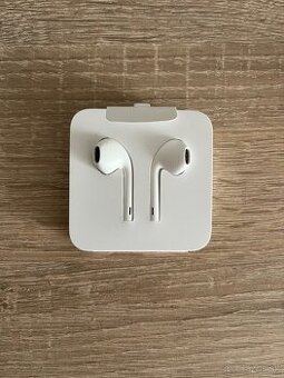 Apple EarPods jack