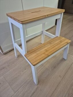 Predam pevne drevene schodiky