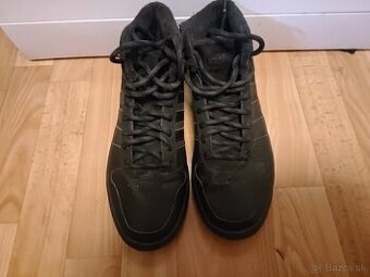 Zateplené vyššie Tenisky zn.ADIDAS č.44 t.j.9.5 - 30 Eur