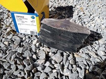 Sada brzdových platničiek COMLINE CBP0928 + autorádio