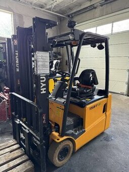 Jazdený vysokozdvižný vozík 1500 kg.