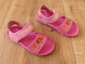 Letné dievčenské sandálky PAW PATROL SKYE 30 / 31