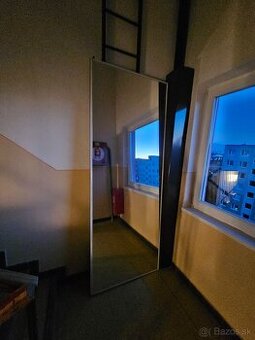 Čela z roldor skrine zrkadlove