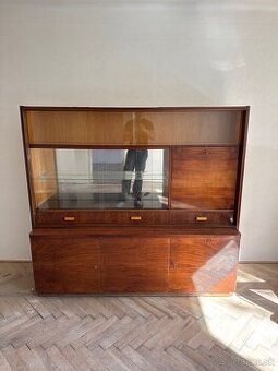 Starožitný nábytok