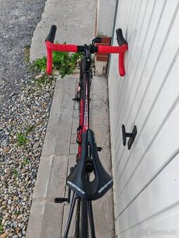 Cestný bicykel Giant