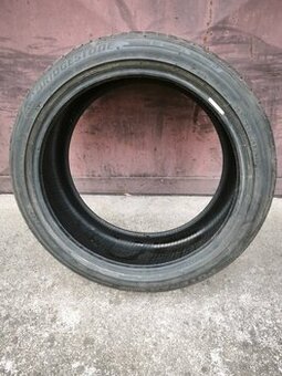 1ks-235/40-19-96W-Bridgestone-letná-4920-nepoužitá