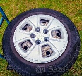 Zimné pneu + plechové disky R15