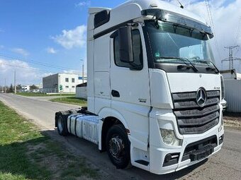 Mercedes Actros 1845