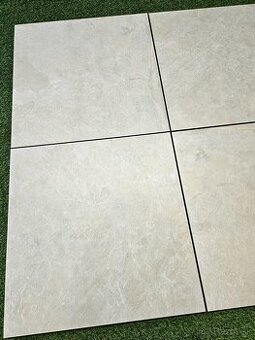 Dlažba protišmyk aj na terče 60x60x2cm, jemná krémova