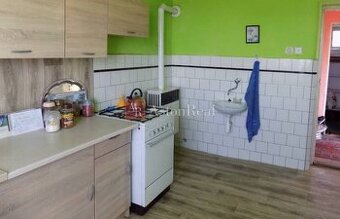 PREDAJ: 4-izbový rodinný dom na rekonštrukciu - Lietavská Lú