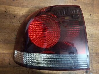 Zadné svetlo VW Touareg 2002–2007, 28259002