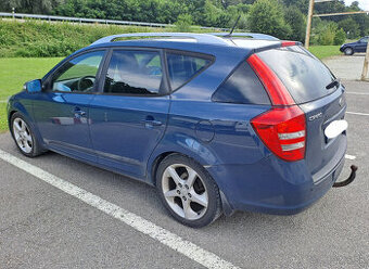 Kia ceed combi r.2009 - 1,6 nafta bez STK