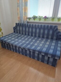 Váľanda s úložným priestorom