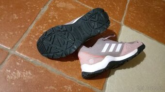 ADIDAS vel. 33