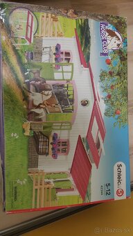 Stajňa Schleich