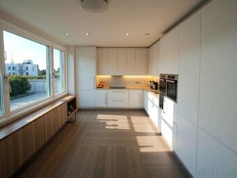 Kompletne zrekonštruovaný 61 m2 2-izbový byt s loggiou LC