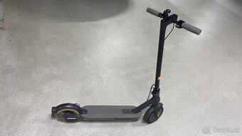 Predám elektrickú kolobežku Xiaomi