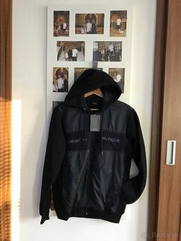 Prechodná bunda veľ. S zn. Tommy Hilfiger