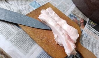 Domáce škvarky a masť