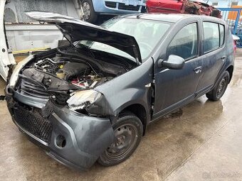 Rozpredam Daciu Sandero 1,4b 2010