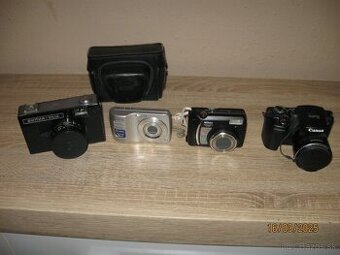 predám fotoaparáty