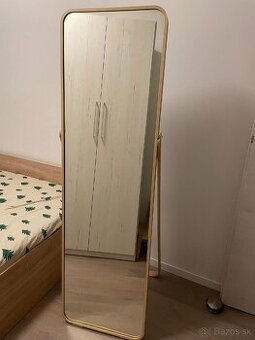 Stojace zrkadlo IKEA