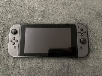 NINTENDO SWITCH (V SIVEJ FARBE)