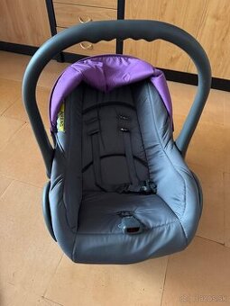 Detská autosedačka-vajíčko Karwala