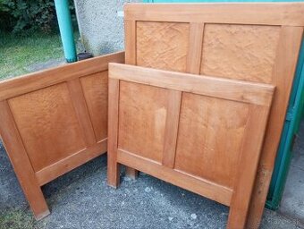 Predám manželskú posteľ na chalupu, + dve skrine, orech