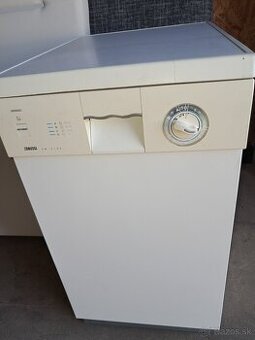 Umývačka  riadu  Zanussi