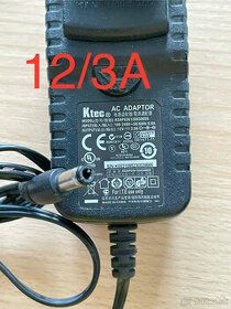 Sieťový adaptér Output 12 V  3A