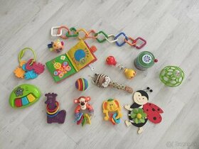 hračky, hrkálky pre malé deti