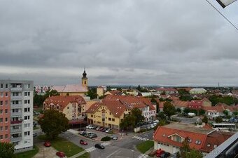 Veľkometrážny 3-izb. byt 83 m2 v centre mesta Sereď